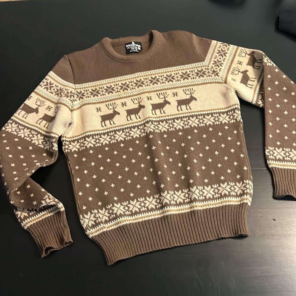 Demetre pure virgin wool sweater size men’s medium‎